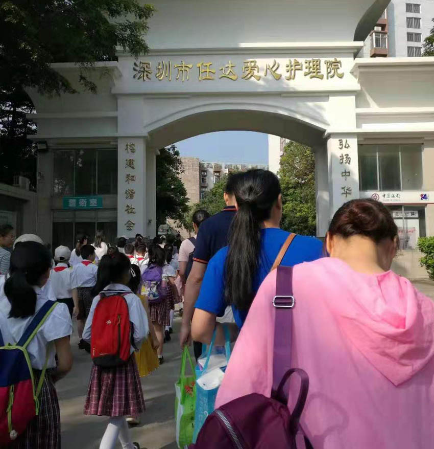 汇成厨房公司爱心行动走进任达爱心护理院